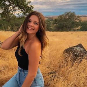 Meet your Posher, Maddie